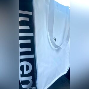 Jumbo sized Lululemon bag brand new never used right out of store